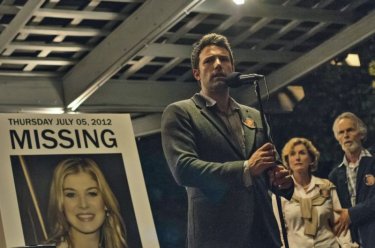 Lying Love - Gone Girl: Ben Affleck in the first image of the film