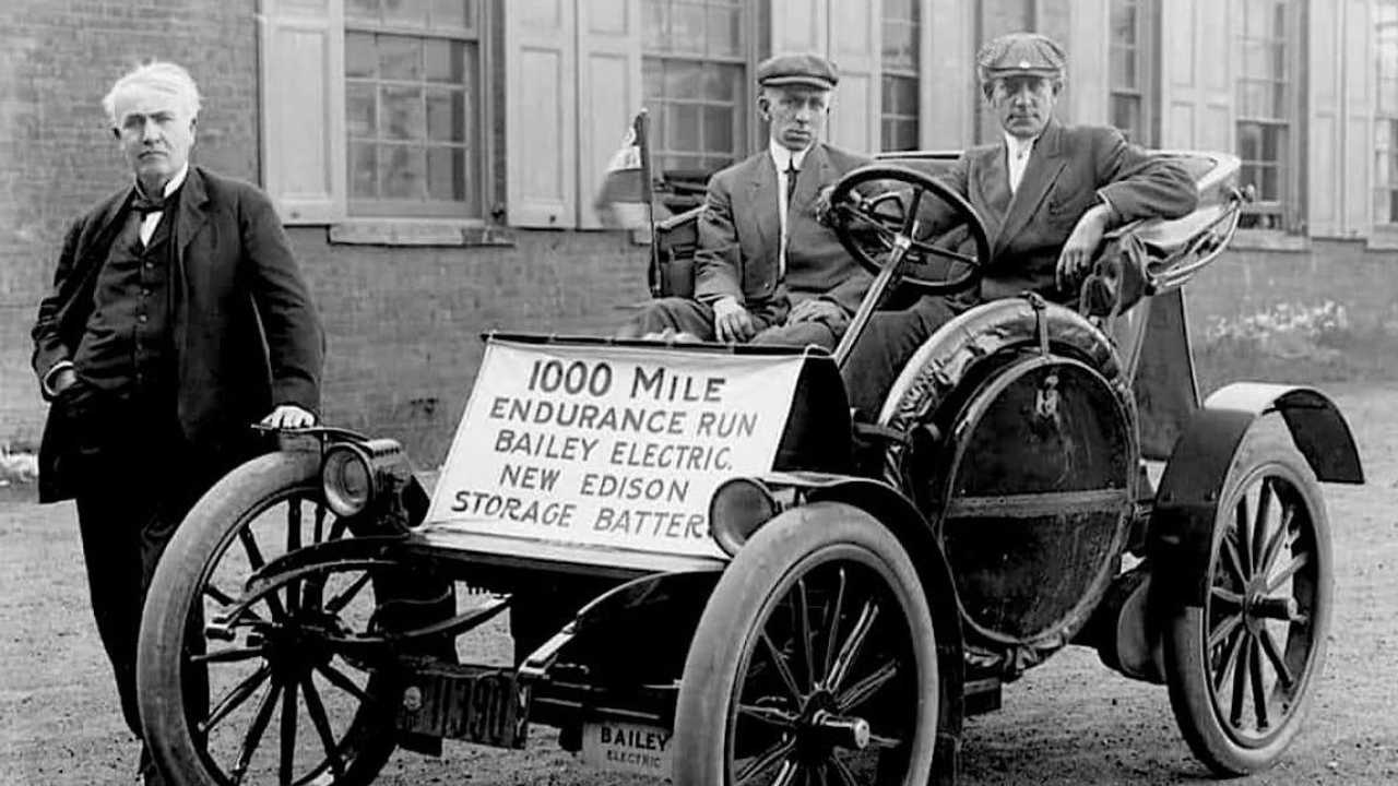 The first electric car in the history of Thomas Edison