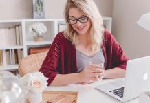 10 ways to earn money from home and live what you like the most