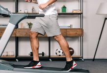 The exercise that if you do it backwards burns more fat, improves your health and enhances memory