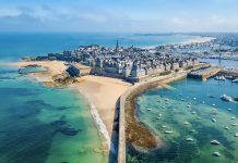 The top 10 most touristic countries in the world