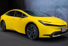 Toyota Prius, cheaper per month if Internet updates are allowed